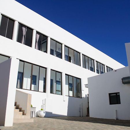 Shark Island Guesthouse Luderitz ภายนอก รูปภาพ