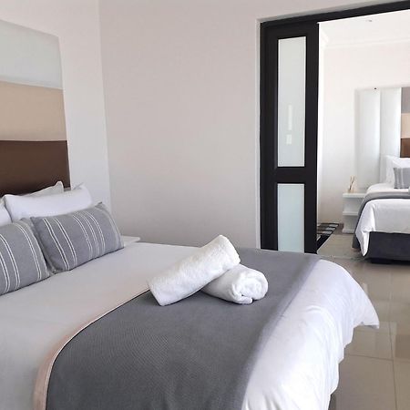 Shark Island Guesthouse Luderitz ภายนอก รูปภาพ