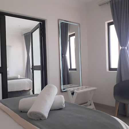 Shark Island Guesthouse Luderitz ภายนอก รูปภาพ