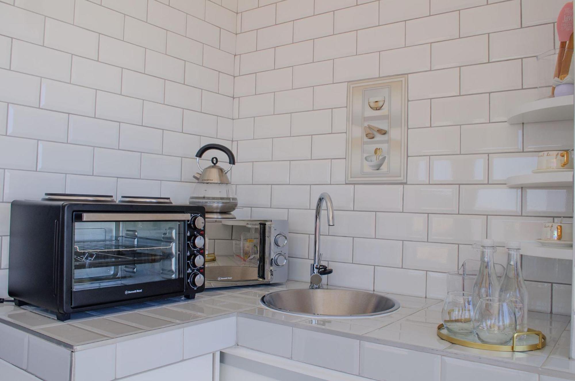 Shark Island Guesthouse Luderitz ภายนอก รูปภาพ