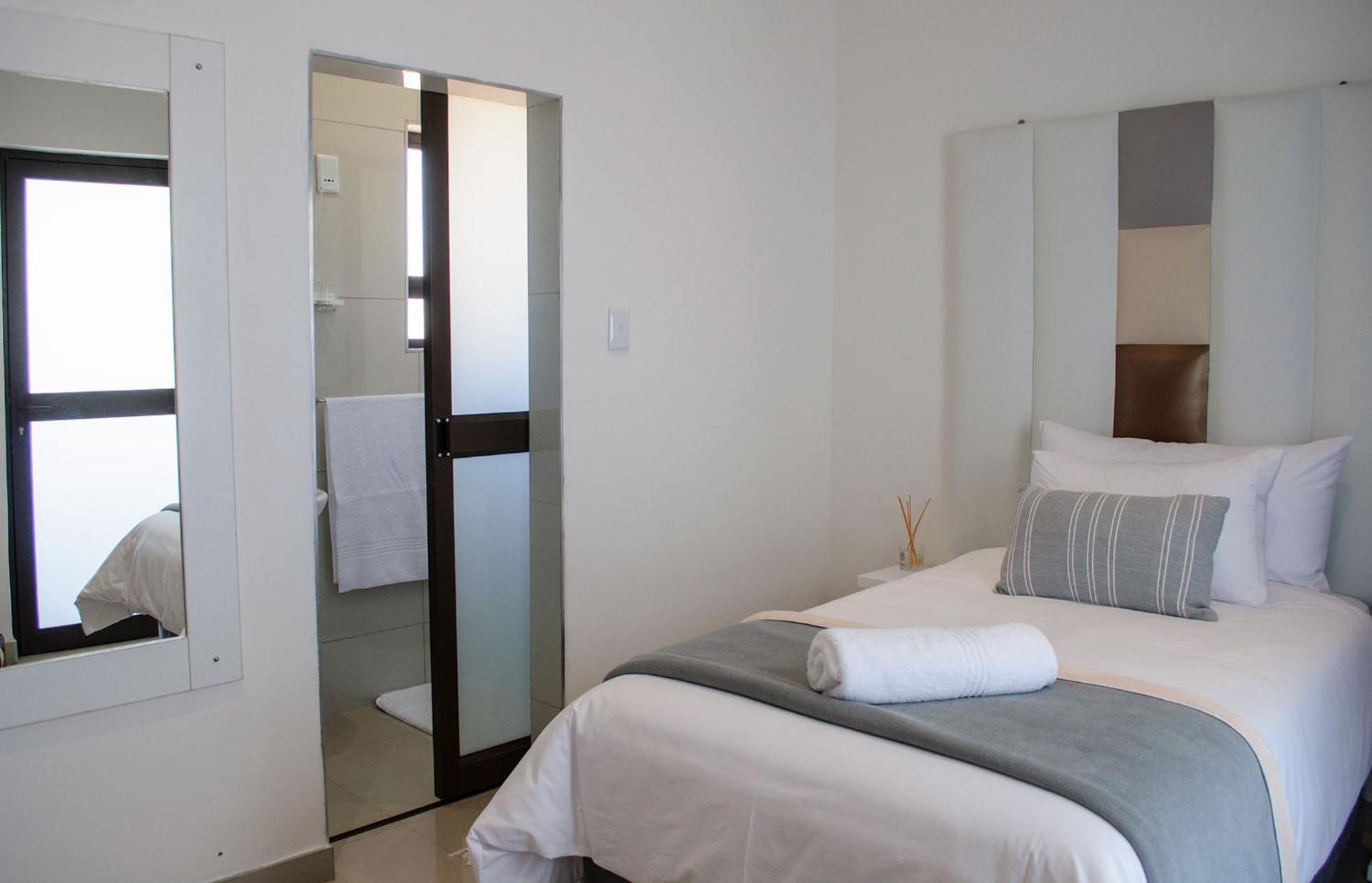 Shark Island Guesthouse Luderitz ภายนอก รูปภาพ