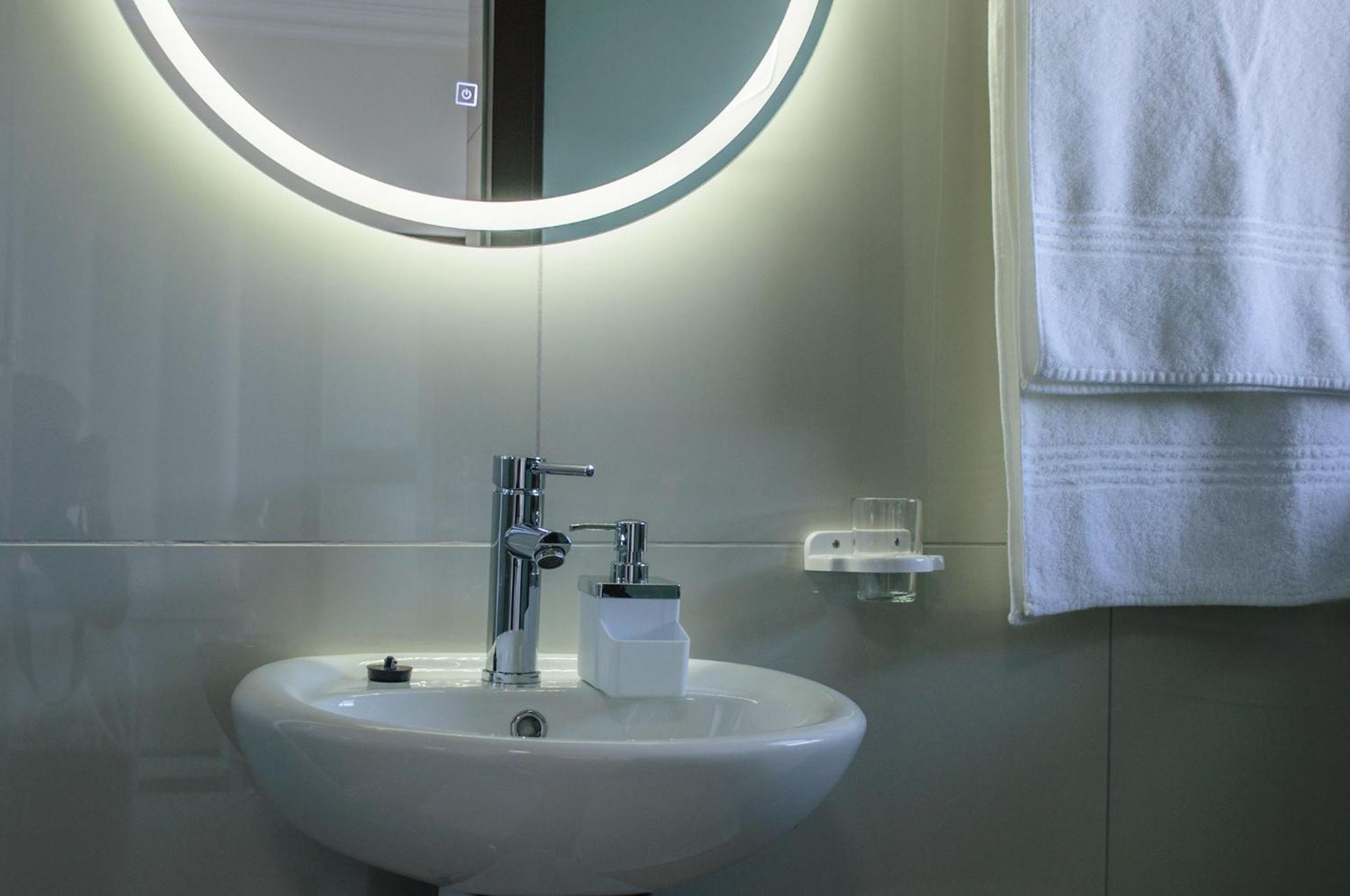 Shark Island Guesthouse Luderitz ภายนอก รูปภาพ