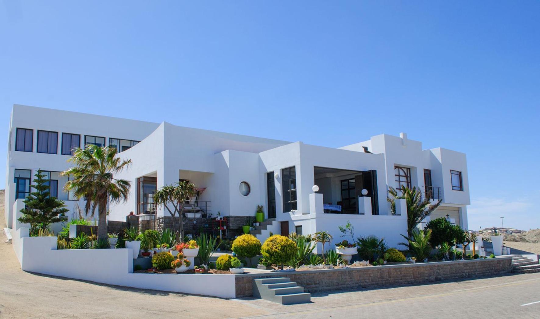 Shark Island Guesthouse Luderitz ภายนอก รูปภาพ